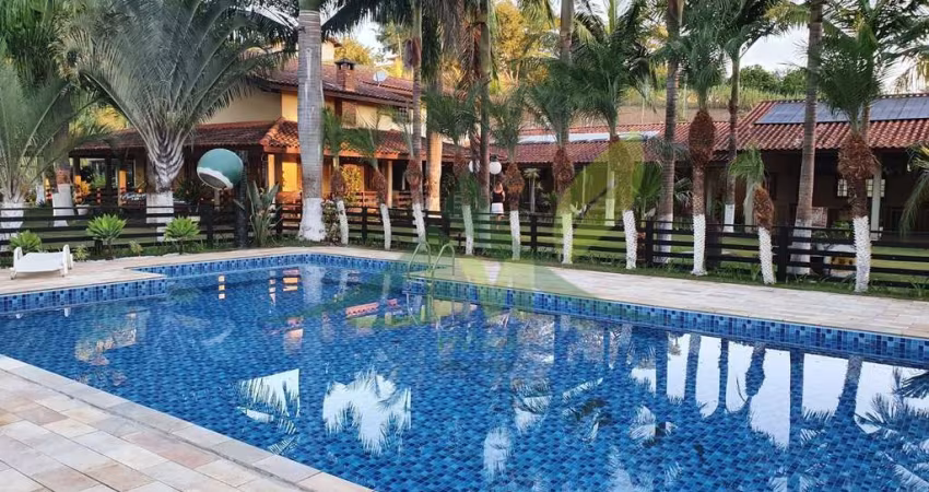 Espetacular Sítio dentro da Cidade com 36.000m² em Piracaia