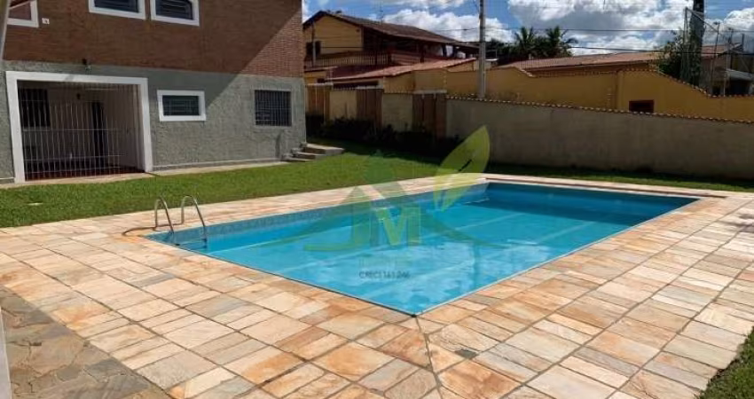 Linda Casa em Atibaia na Vila Giglio