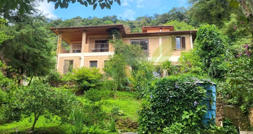 Encantadora Chácara no Eco Vila Clarenado em Piracaia
