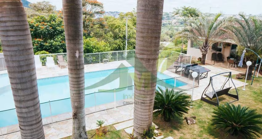 Casa de Alto Padrão no Condomínio Vale do Flamboyant em Atibaia-SP