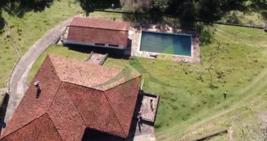 Sítio Encantador à Venda em Piracaia - Perímetro Urbano