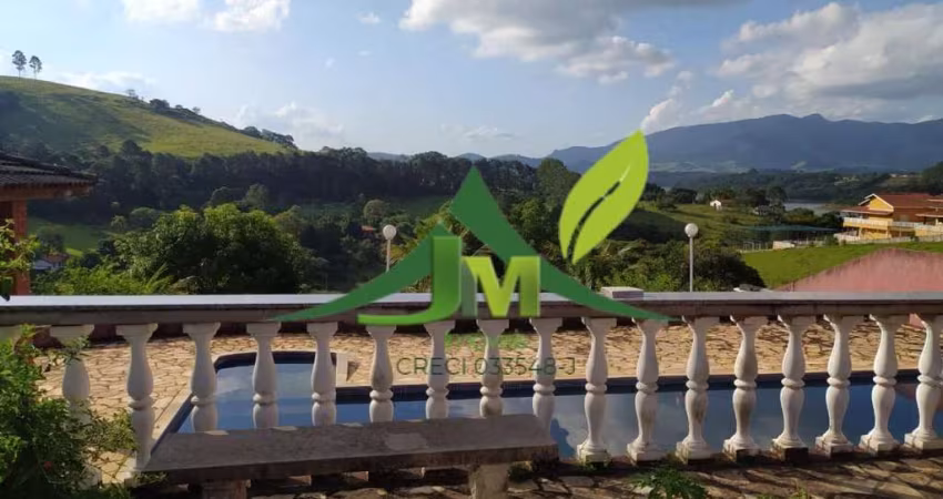 Encantadora Chácara em Piracaia - Viva o Paraíso no Interior!