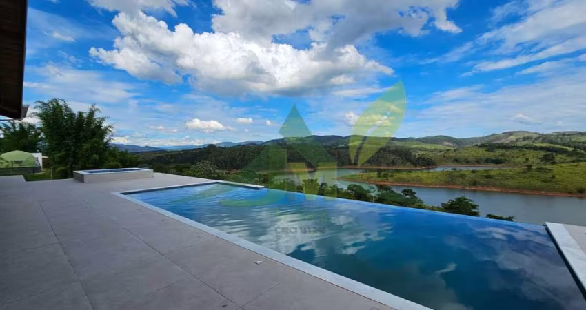 Chácara com Vista Deslumbrante para a Represa em Piracaia-SP