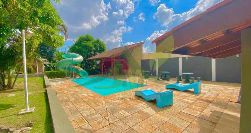 Chácara à Venda em Atibaia: 3582,16m² de Terreno e 390,76m² de AC