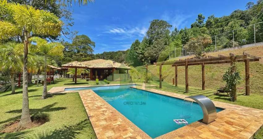 Sítio de Alto Padrão em Atibaia-SP com Vista Deslumbrante