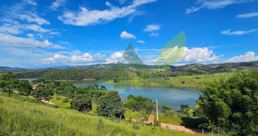 Linda chácara à venda em Piracaia,  terreno de 4100m e acesso para Represa