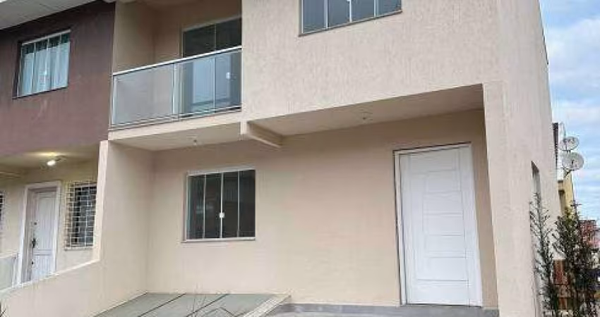 Sobrado à venda em Curitiba, Bairro Alto, com 3 quartos, 136m²