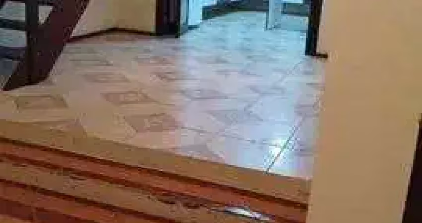 Casa com 4 quartos, 240m², à venda em Almirante Tamandaré, Tanguá