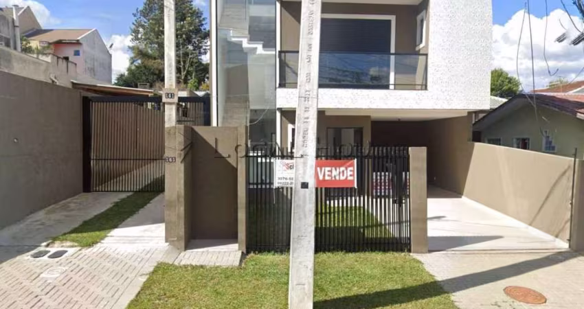 Sobrado à venda em Curitiba, Xaxim, com 3 quartos, 130m²