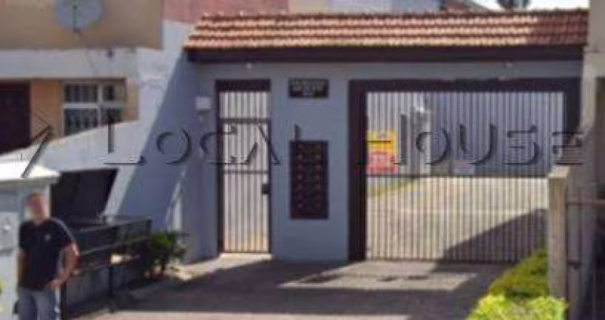 Sobrado à venda em Curitiba, Boqueirão, com 3 quartos, 90m²