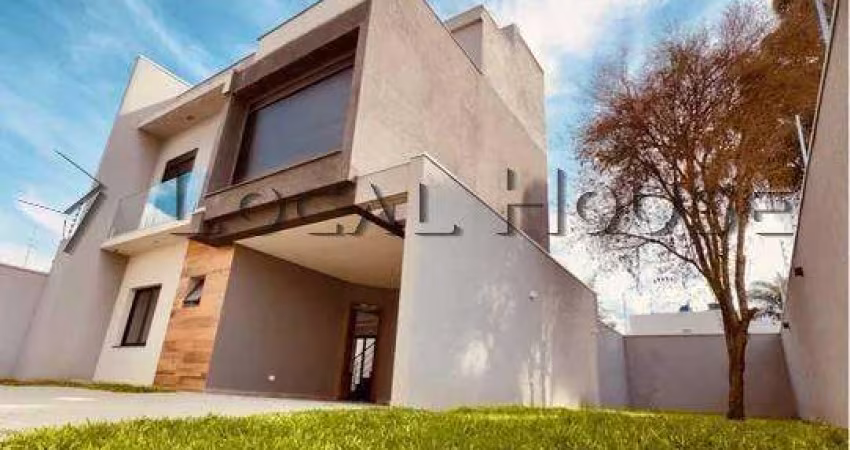 Sobrado à venda em Curitiba, Uberaba, com 3 quartos, 145m²