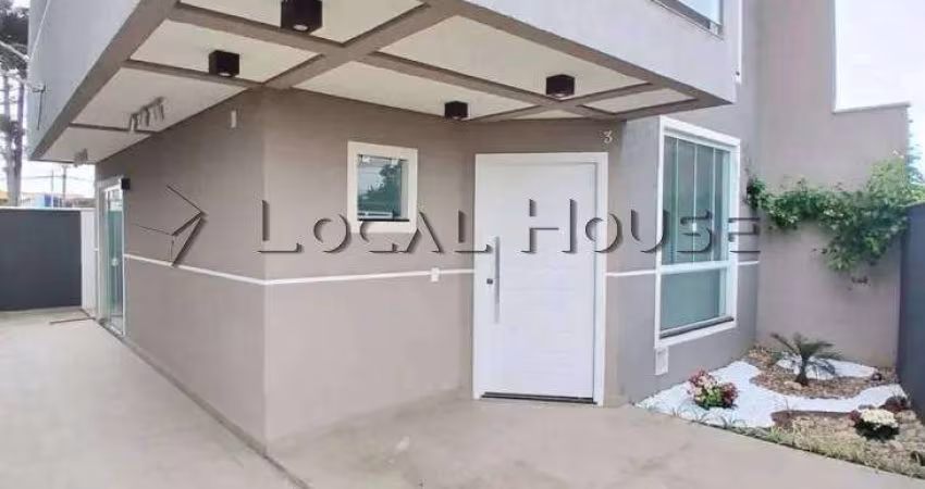 Triplex à venda em Curitiba, Uberaba, com 3 quartos, 226m²
