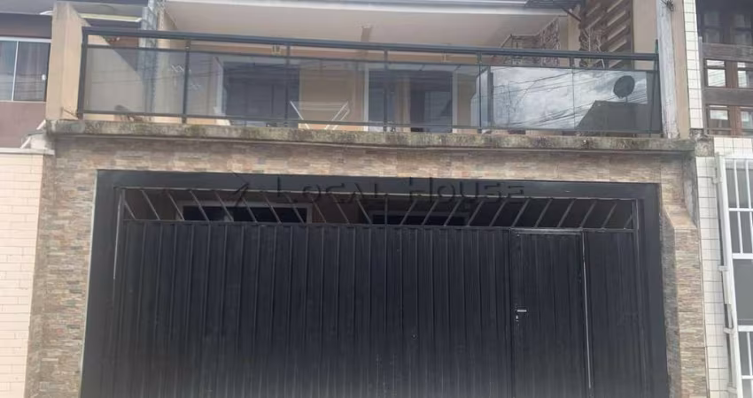 Sobrado à venda em Curitiba, Sítio Cercado, com 3 quartos, 103m²