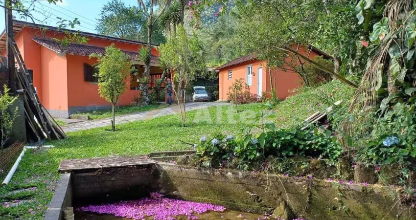 Mini-sítio com laguinho e água de nascente, canoas, teresópolis, rj