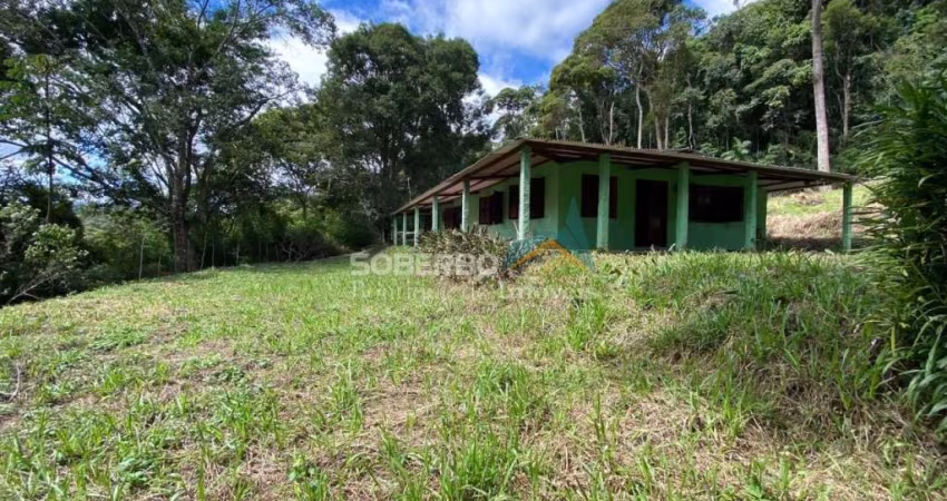 Sítio com 70.000 m2, 2 Casas Simples, Vargem Grande, Teresópolis, RJ