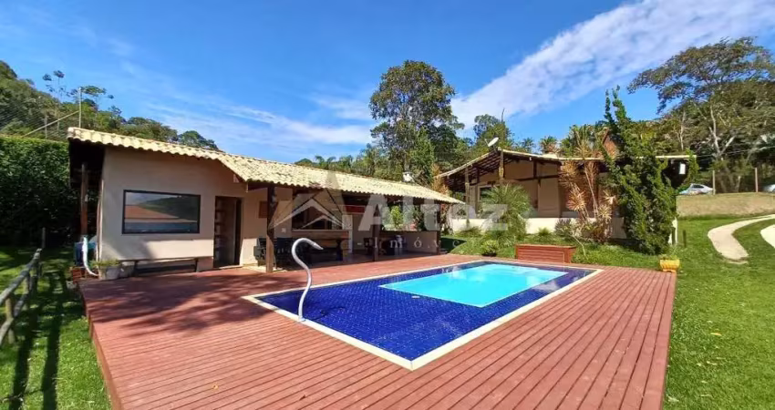 Casa de campo, 2 quartos (1 suíte), piscina quente, futebol, área gourmet, providência, teresópolis/rj