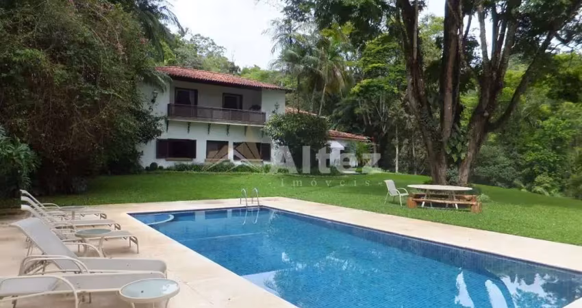 Belíssimo sítio urbano, 220.000 m2, nascente e linda casa, cascata do imbuí, teresópolis, rj