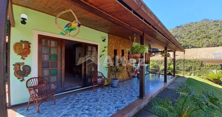 Casa 5 quartos com quintal e piscina, albuquerque, teresópolis