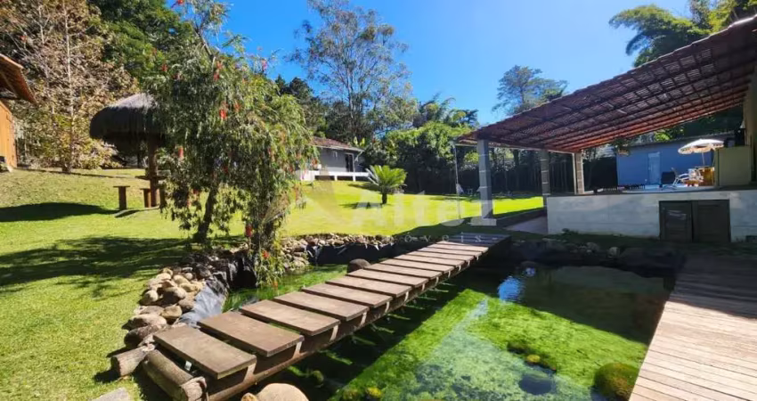 Casa 2 quartos, 1000 m2, quintal e piscina, albuquerque, teresópolis