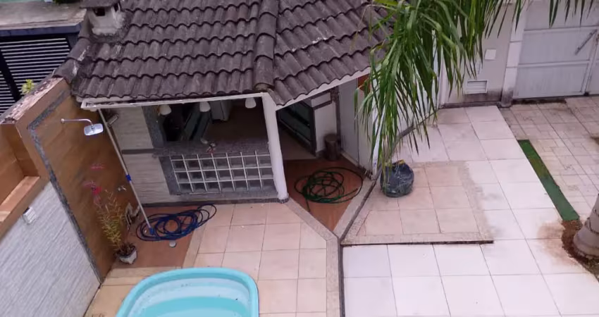 Casa em condomínio fechado com 3 quartos para alugar na Caminho Cabunguí, 807, Vargem Grande, Rio de Janeiro