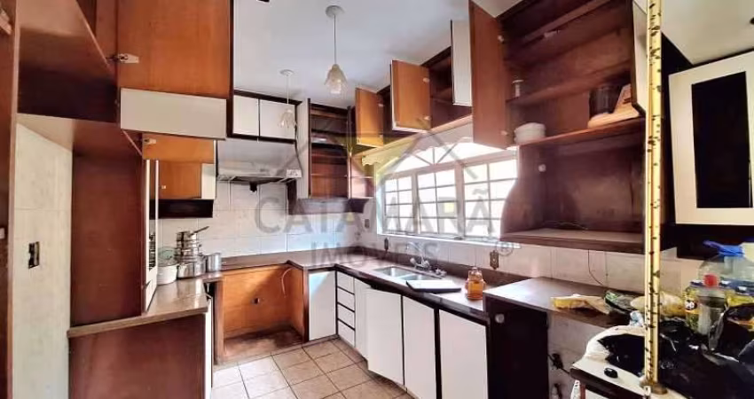 Casa com 4 quartos à venda na Vila Lavínia, Mogi das Cruzes 