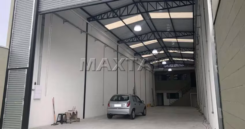 Galpão com 200m² de área livre na região da casa verde, altura de 6 metros, com 3 vagas.