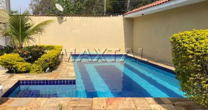 Sobrado à venda no tremembé de 640 m², com 6 dormitórios, 6 banheiros, quintal e 4 vagas.