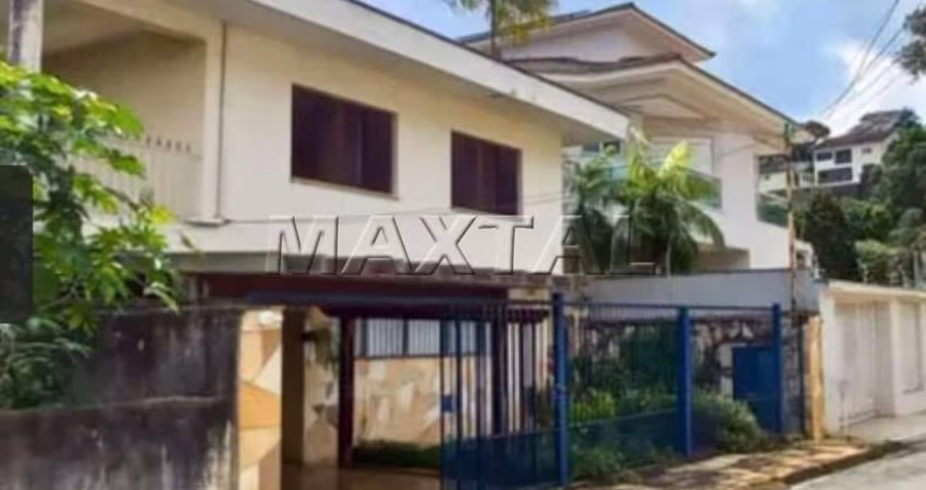 Sobrado  Condomínio fechado à venda, de 286 m². Com 4 quartos , 4 banheiros e 3 vagas.