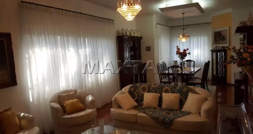 Casa para locação com  4 suítes , 6  banheiros ,4 vagas cobertas e 6 descobertas na vila albertina.