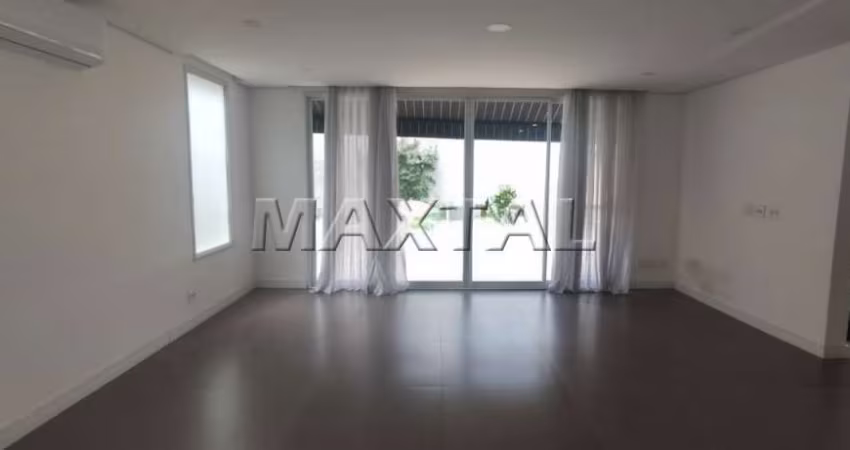 Casa em condomínio fechado, 244m². Com 3 dormitórios, 1 suíte e 3 vagas, no Tremembé.