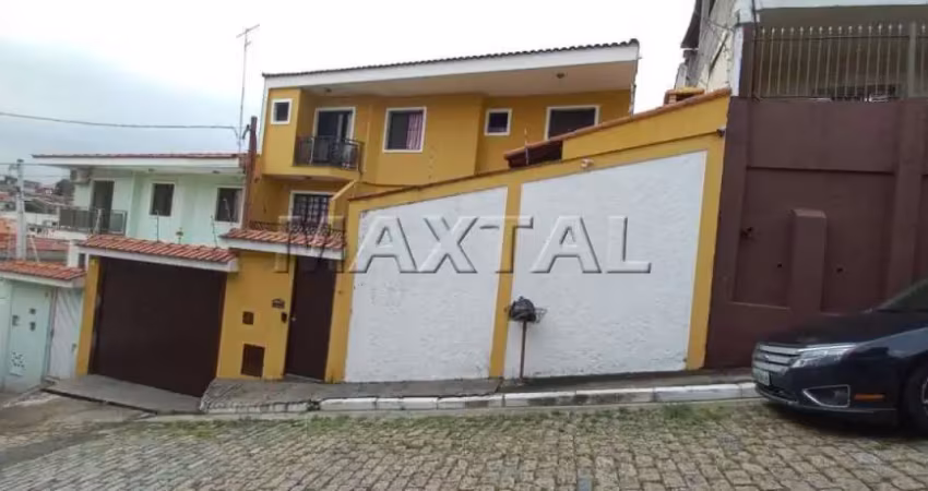 Sobrado à venda de 125m². com 3 dormitórios, 1 suíte, 3 banheiros e 2 vagas.