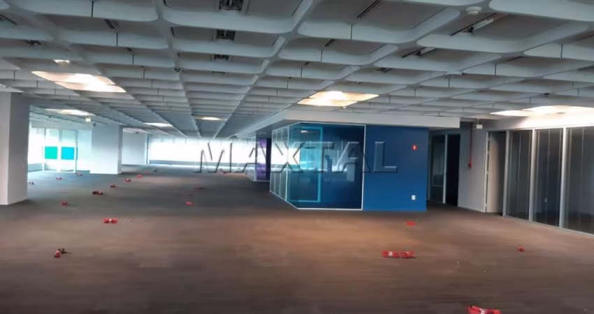Laje comercial 1.422m², 2 banheiros, 14 vagas de garagem, Locação no Centro Empresarial De São Paulo