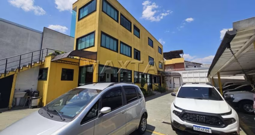 Galpão 3.280m², pátio com ponte rolante, escritório,  fica próximo a Rod. Presidente Dutra.