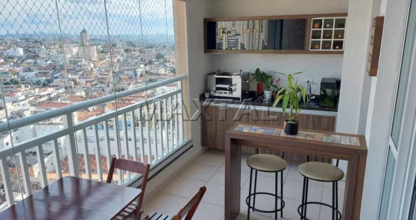 Apartamento seminovo à venda, com 3 dormitórios, sendo 1 suíte, varanda gourmet e 2 vagas.