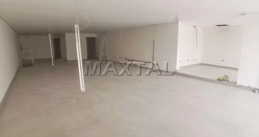 Prédio comercial com 450m², em ótima localização de santana