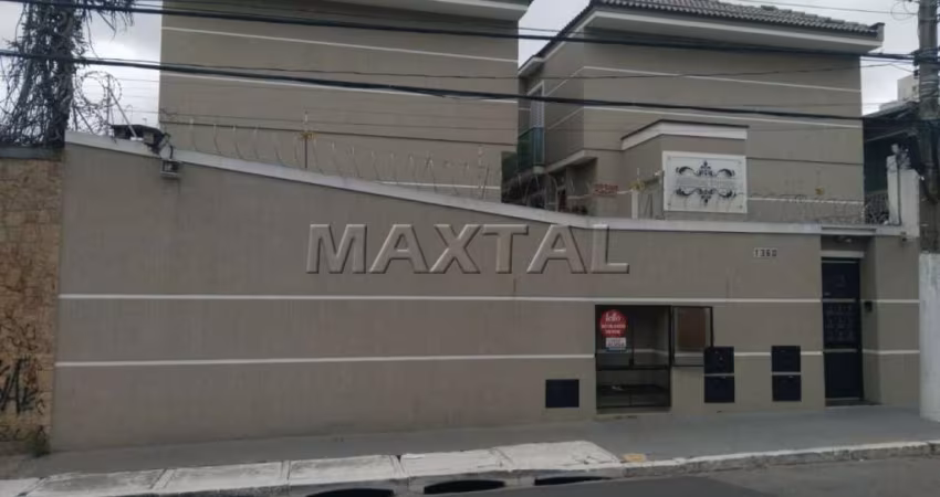 Sobrado em Condomínio fechado com 55 m²,  2 Dormitórios  2 Banheiros e 1 vaga.