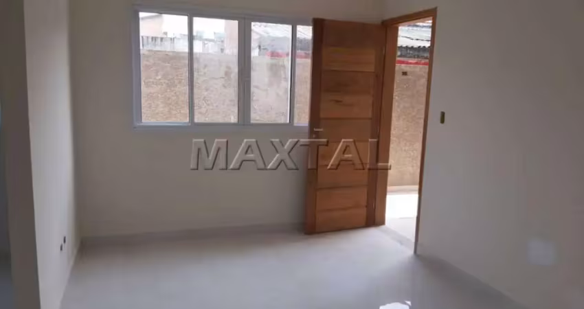 Apartamento na Zona Norte, no Bairro Vila Mazzei com 2 Dormitórios e 1 Vaga Coberta, com 55m².