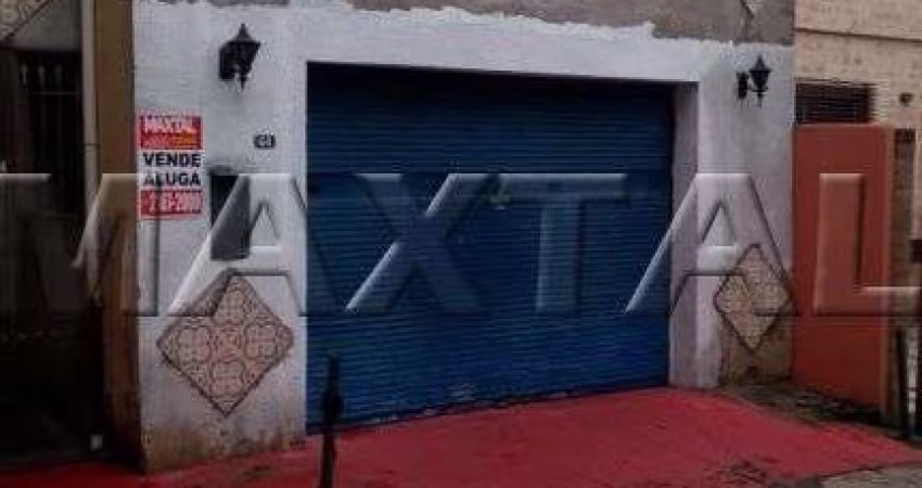 Sobrado comercial em Santana à venda, perto do metrô com 3 andares, 7 salas, 4 banheiros e 4 vagas.