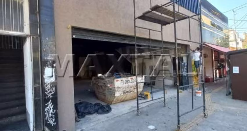 Sala comercial para locação na Cruzeiro do Sul, de 200m². A 50 metros do metrô Santana.