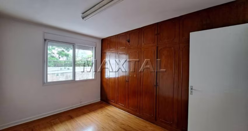 Sobrado Comercial com 3 andares em plena Rua Nunes Garcia, com 4 quartos, 3 salas, 5 banheiros .