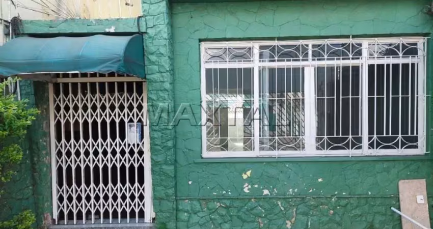 Sobrado à venda na região do tucuruvi com 2 dormitórios, 1 suíte, quintal e 2 vagas.