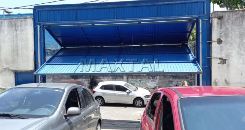 Galpão comercial para locação de 744 m² na Vila Nova Mazzei, com 6 salas e 4 banheiros.