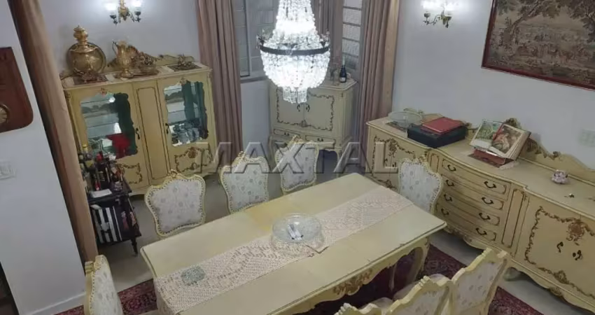 Casa com  3 dormitórios sendo 2 suítes, 4 banheiros, piscina, edícula e 2 vagas