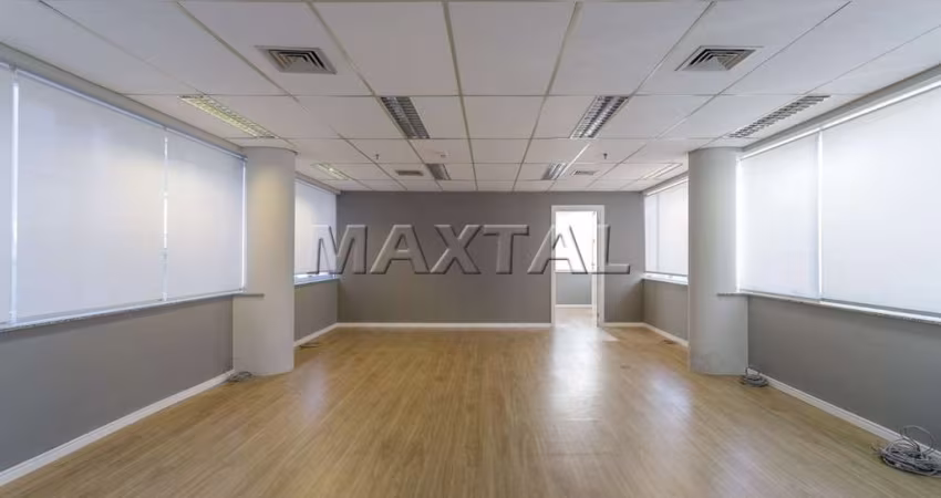 Andar comercial  no Jardim Paulista de120 m² área útil, 186 m² área total sendo 1 por andar.