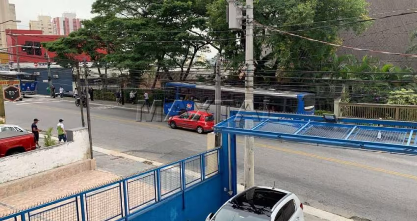 Prédio em Santana, 12 Salas, 2 vagas, Próximo a Avenida Engenheiro Caetano Alvares