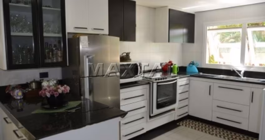 Sobrado a venda nas Palmas com 500m² 3 dormotórios 3 suites 3 vagas