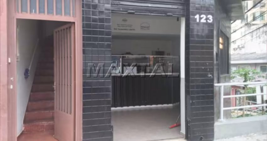 Loja de rua à venda, em Santana. Com 170m² e 1 banheiro. Próximo ao metrô e vias principais.