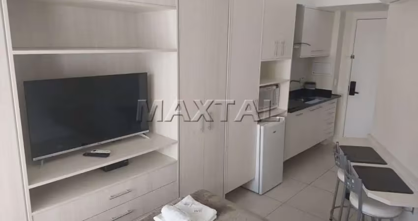 Studio com 20m², com móveis planejados, área de lazer completa próximo ao metrô Santana e Carandiru.