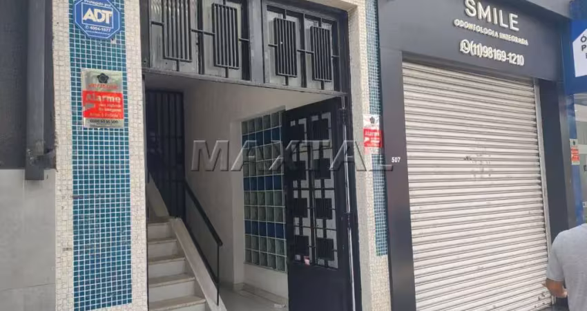 Aluga-se sala comercial de 28m²,  com 1 banheiro, ótima localização no bairro ipiranga