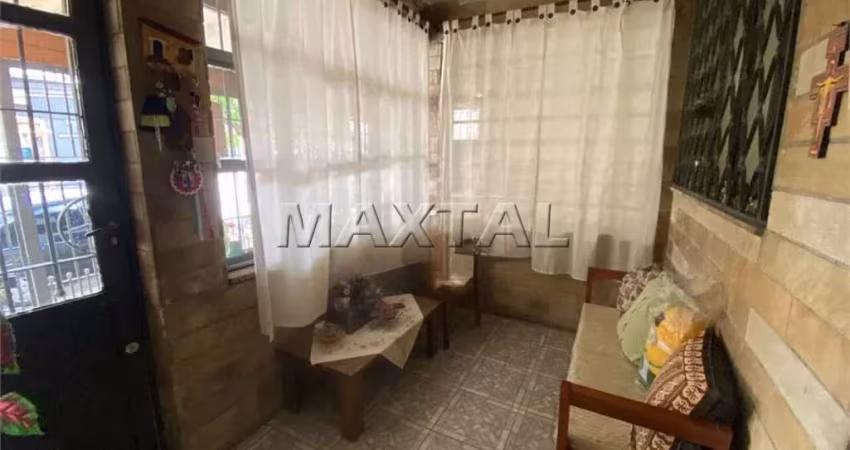 Sobrado à venda em Santana de 160m². Com 4 dormitórios, 3 banheiros, 2 salas e 2 vagas.